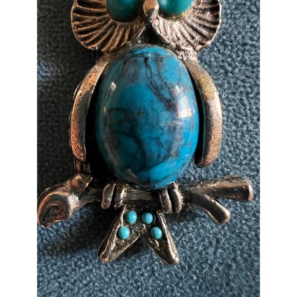 Vintage Owl Pendant – Dyed Howlite Belly & Faux Turquoise Eyes Boho Retro Charm - Picture 2 of 6